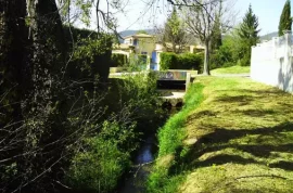 Fenouilloux, Avenue du 8 mai 45 à la Confluence